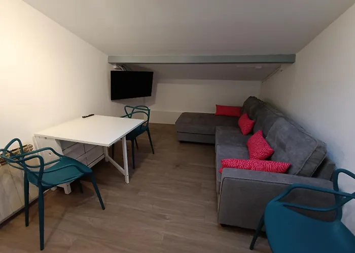 Atico Con Encanto Junto A La Plaza Mayor De *